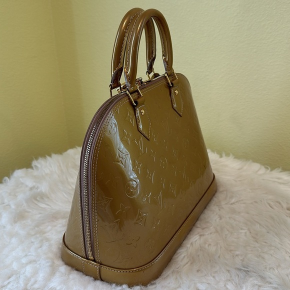 💯Authentic Louis Vuitton Alma  Women's Bag🍀 - Picture 15 of 17